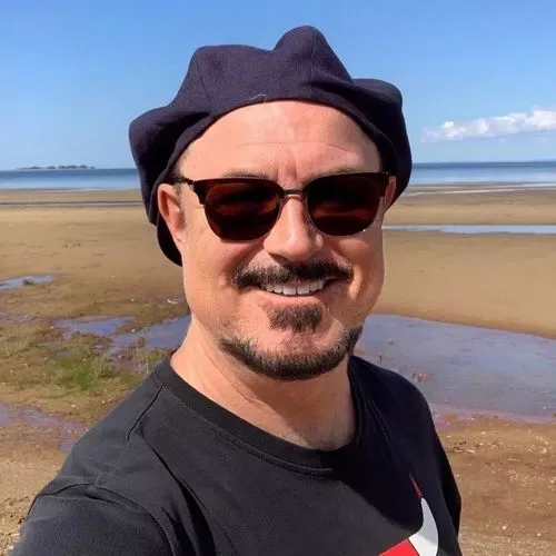 Максим Леонидов