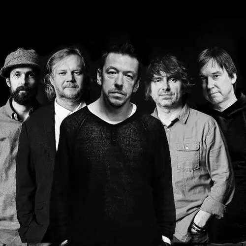 Группа Танцы Минус