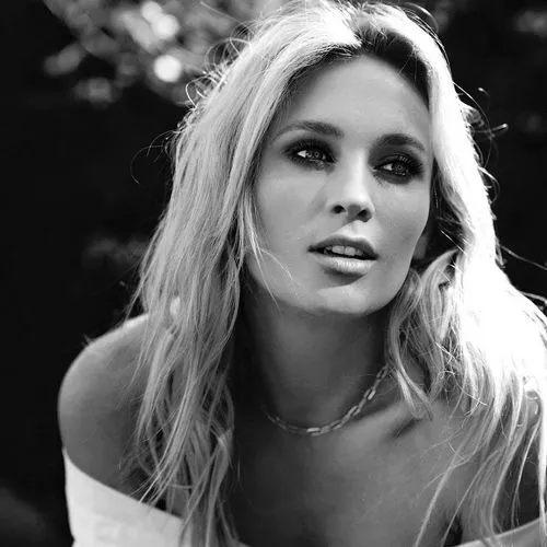 Анна Шаркунова